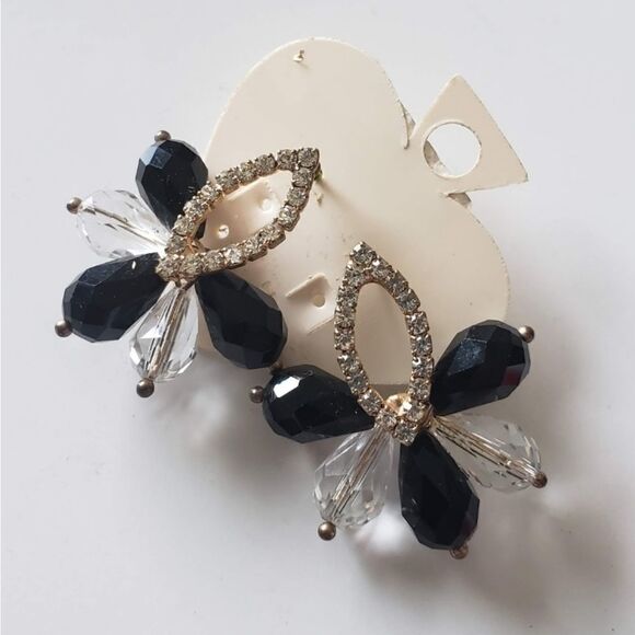 VINTAGE Marquise Shape Black & White Earrings - Picture 4 of 7